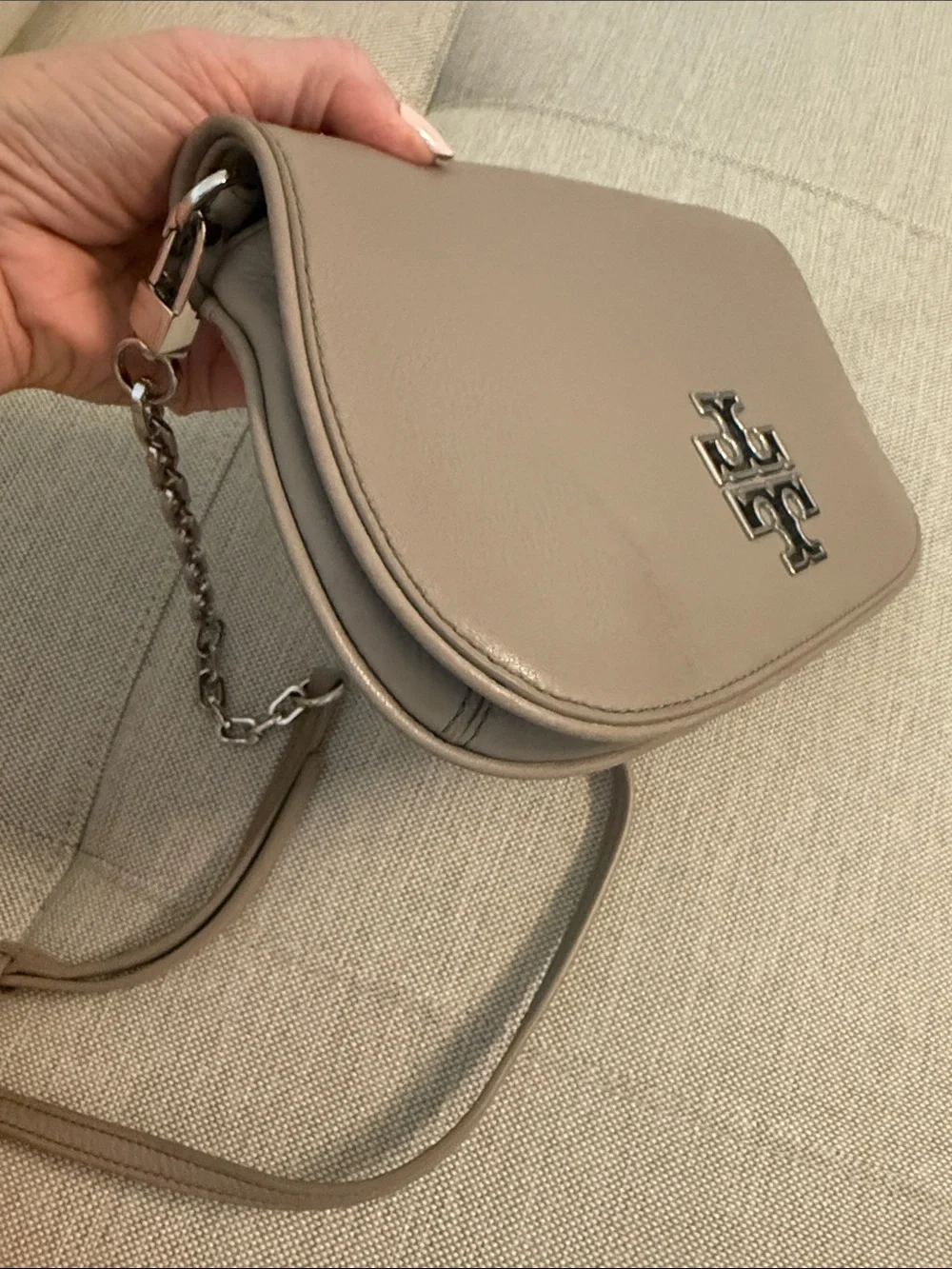 Tory Burch Beige Leather Crossbody Clutch with rare Silver Logo